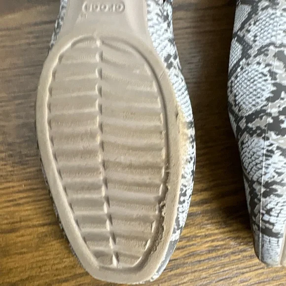 CROCS Women's Snake Print Flats in White and Gray - Picture 6 of 7
